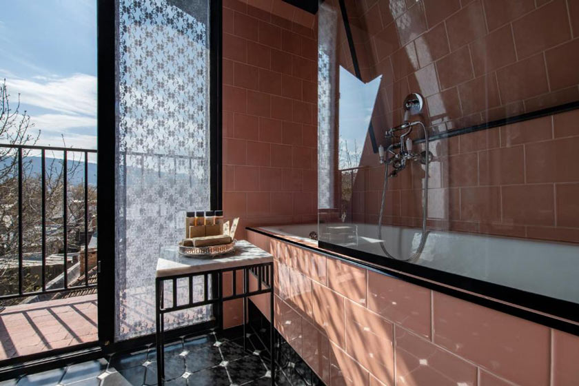 Communal Hotel Plekhanovi Tbilisi - Deluxe Double Room with Bath