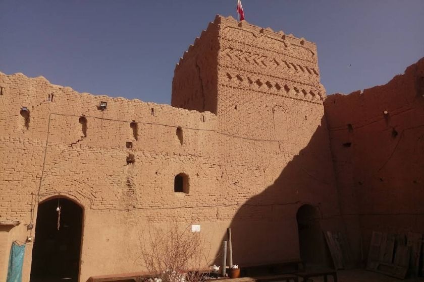قلعه سریزد. منبع عکس: وبسایت گوگلمپ، عکاس: مهران ششبرادران