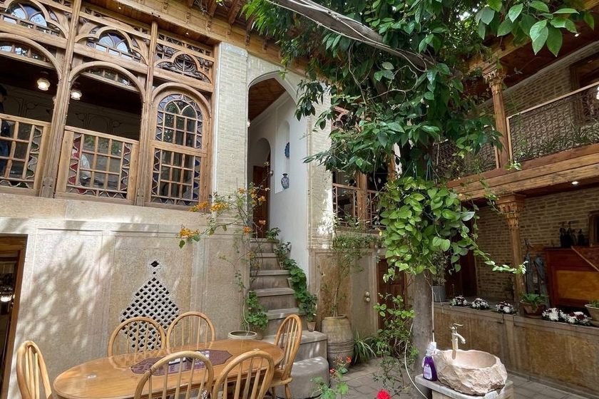 کافه موزه زرنگار در روز. منبع عکس: گوگلمپ. عکاس: نازنین راکی