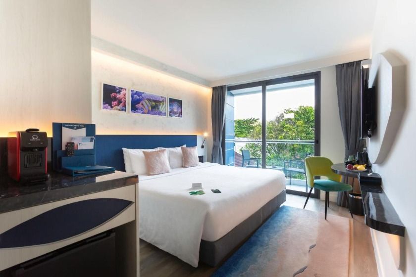 Hotel Clover Patong Phuket - SHA Plus Phuket - Quadruple Room with Balcony