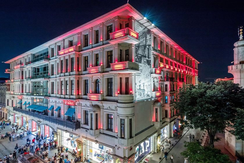 استقلال مال استانبول. منبع عکس: وبسایت istiklalmall.com.tr. عکاس: نامشخص