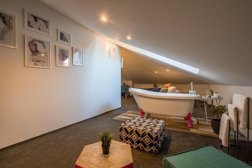 Redrum Tbilisi Boutique Hotel Tbilisi - Deluxe Mansard Room with Bath