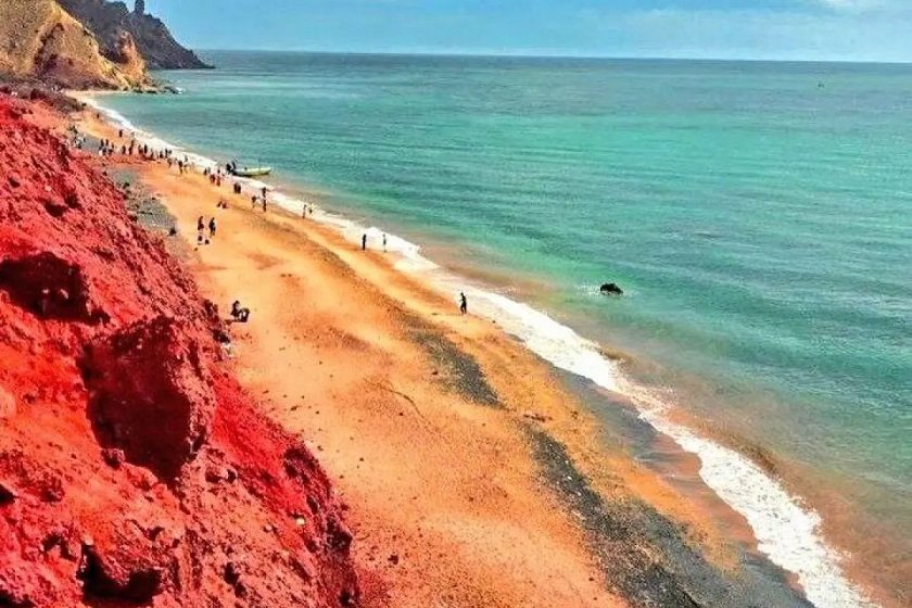 شایعه ثبت جهانی خاک هرمز. منبع عکس آنلاین ۵۵. عکاس نامشخص