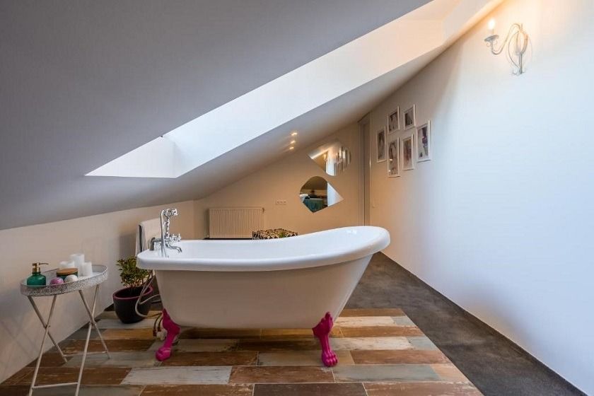 Redrum Tbilisi Boutique Hotel Tbilisi - Deluxe Mansard Room with Bath
