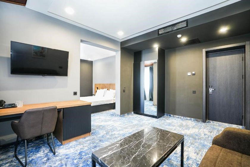 Hotel Splendid Tbilisi - Suite with Balcony