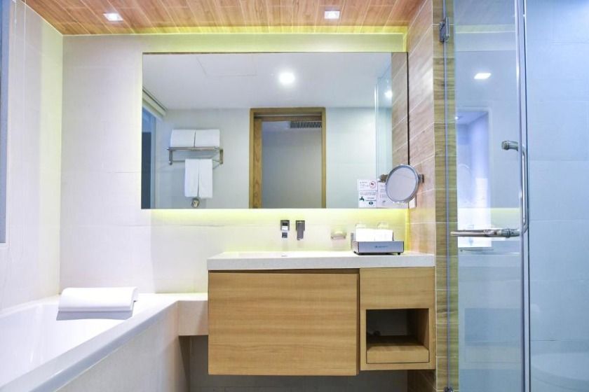 Phuket Graceland Resort and Spa Phuket - Deluxe Room