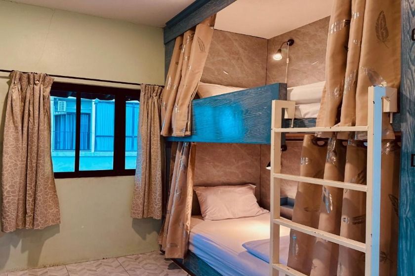 The Luna Phuket - Bed in 4-Bed Mixed Dormitory Room with Shared Bathroom