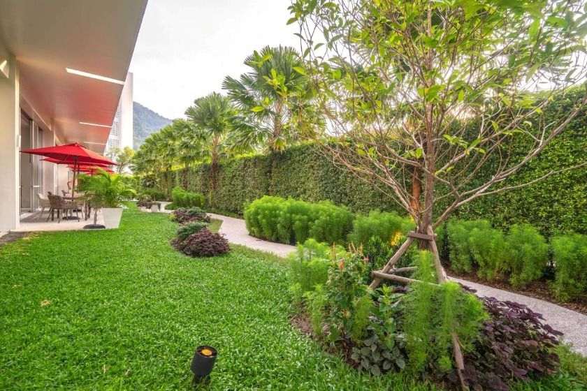 Ramada by Wyndham Phuket Deevana Phuket garden