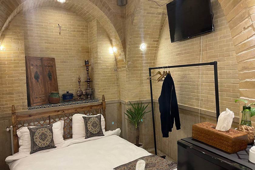 اقامتگاه سنتی عمارت جهانشاهی شیراز - اتاق رواق