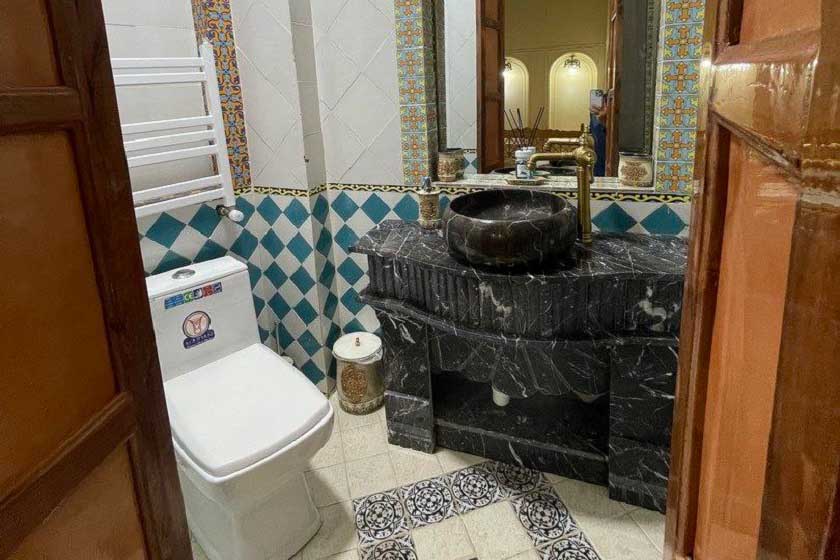 اقامتگاه سنتی عمارت جهانشاهی شیراز - اتاق همایونی