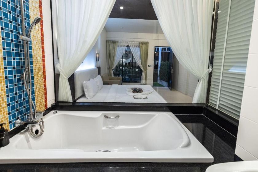 Blue Carina Hotel Phuket - Superior King Room