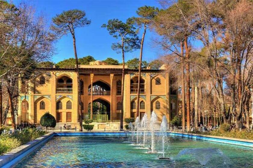 کاخ هشت بهشت اصفهان؛ سفری در زمان به دوره صفوی