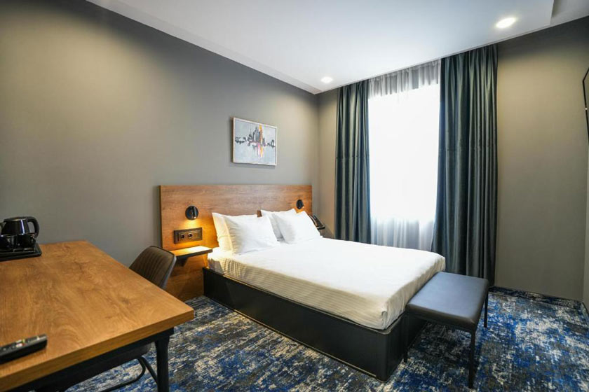 Hotel Splendid Tbilisi - Queen Room with Balcony