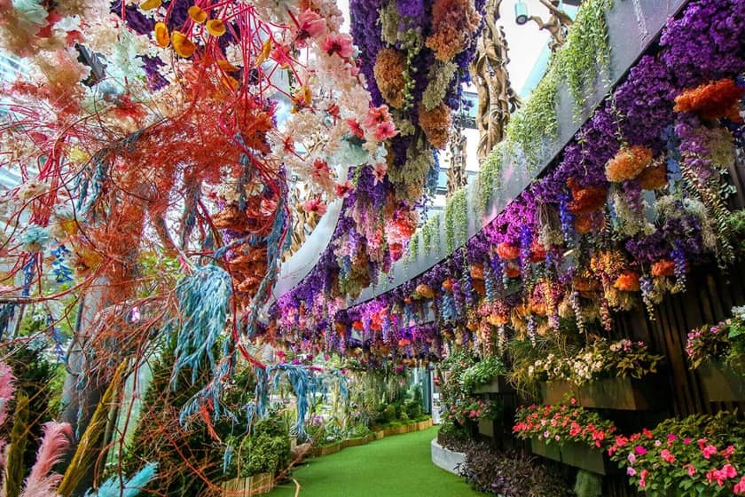 چیدمان و طراحیها در باغ فانتزی گلها. منبع عکس: Gardensbythebay. عکاس: نامشخص