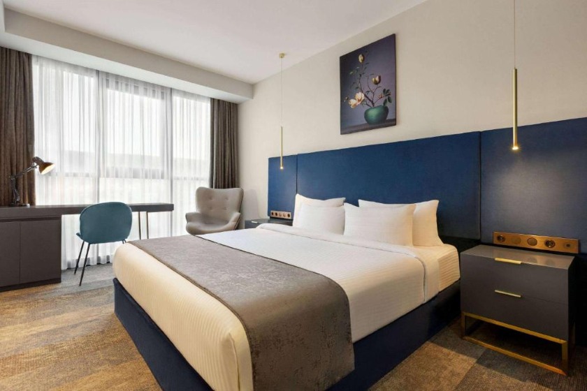 Ramada by Wyndham Tbilisi Old City Tbilisi - 1 King Bed, Standard Room, Non-Smoking