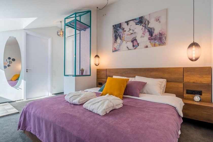 Redrum Tbilisi Boutique Hotel Tbilisi - Deluxe Mansard Room with Bath