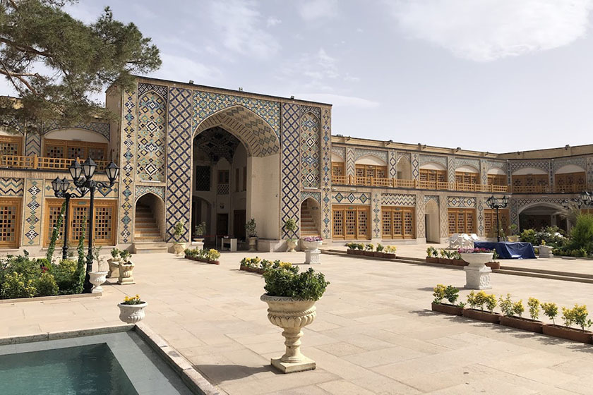 کاروانسرای وکیل کرمان. منبع عکس: گوگل مپ. عکاس: Mohammadali Azadpour