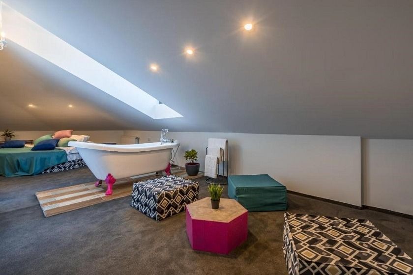 Redrum Tbilisi Boutique Hotel Tbilisi - Deluxe Mansard Room with Bath