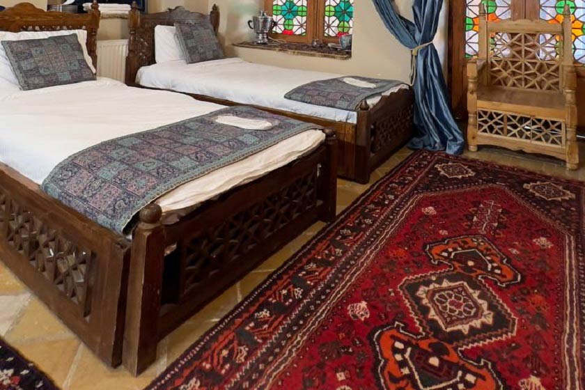اقامتگاه سنتی عمارت جهانشاهی شیراز - اتاق دیبا