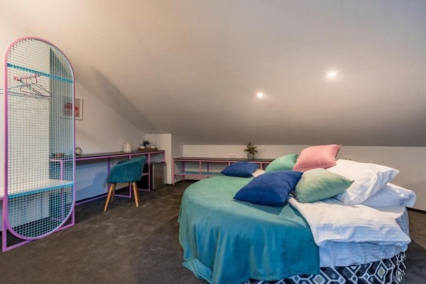 Redrum Tbilisi Boutique Hotel Tbilisi - Deluxe Mansard Room with Bath