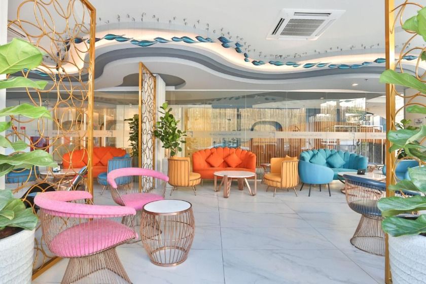 Hotel Clover Patong Phuket - SHA Plus Phuket - lobby