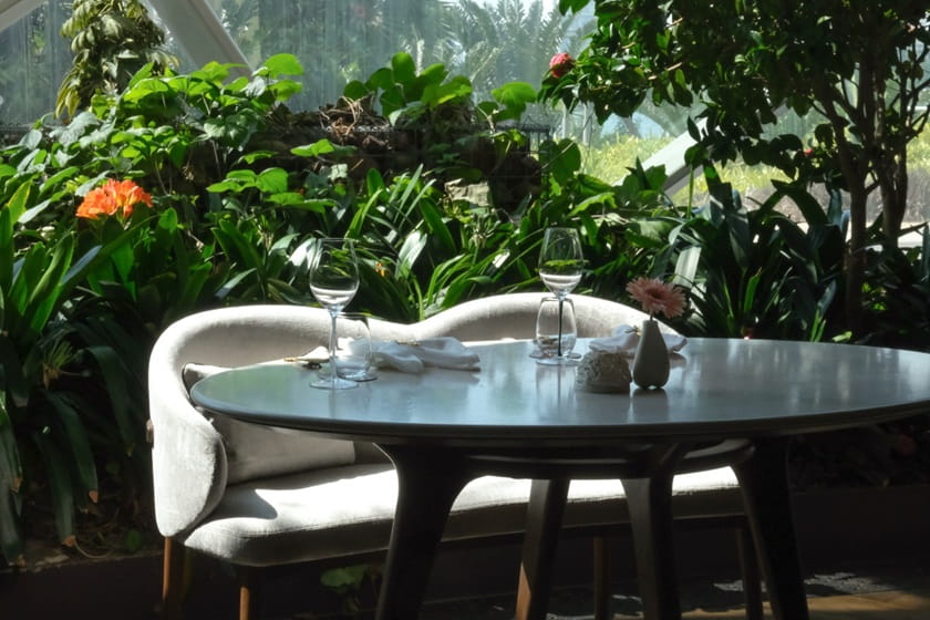 باغ رمانتیک رستوران مارگریت. منبع عکس: Gardensbythebay. عکاس: نامشخص