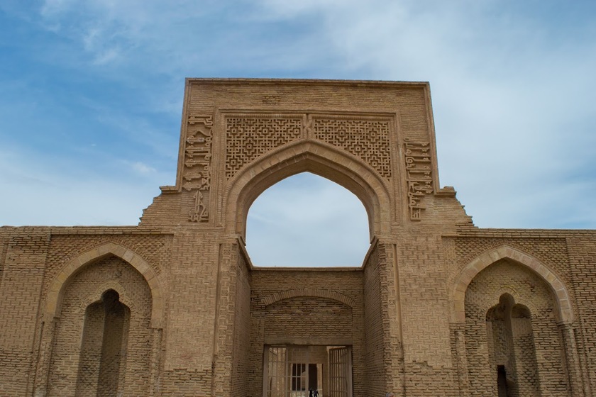 کاروانسرای رباط شریف. منبع عکس: گوگل مپ. عکاس: ابراهیم اسدی
