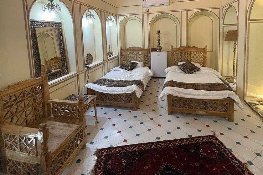 اقامتگاه سنتی عمارت جهانشاهی شیراز - اتاق همایونی