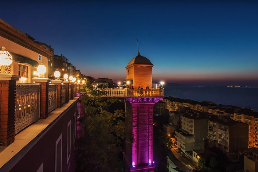 منبع عکس: Visitizmir.Org. عکاس: نامشخص