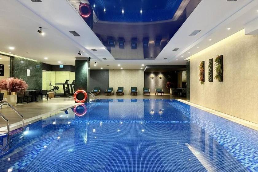 Marjan Plaza Hotel Tbilisi - pool