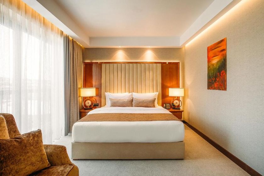 Marjan Plaza Hotel Tbilisi - King Suite with Balcony
