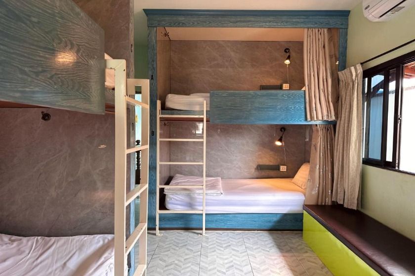 The Luna Phuket - Bed in 4-Bed Mixed Dormitory Room with Shared Bathroom