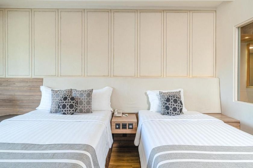 Phuket Graceland Resort and Spa Phuket - Deluxe Room with Pool View