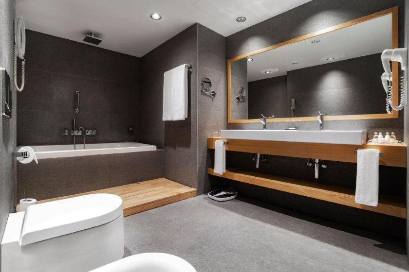 Holiday Inn - Tbilisi by IHG Tbilisi - Premium King Room