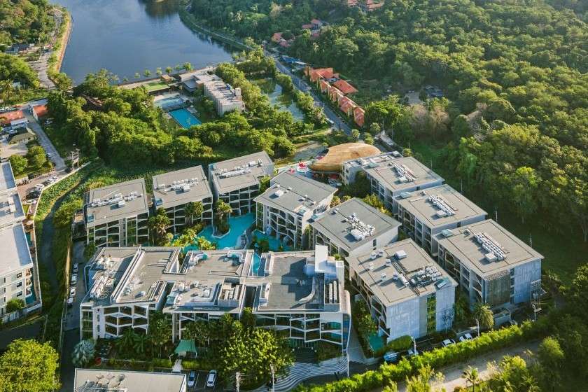 Wyndham Grand Nai Harn Beach Phuket - facade