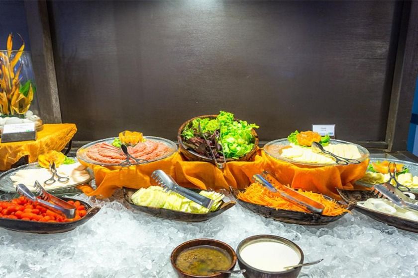 Phi Phi Holiday Resort Phuket - food and drink