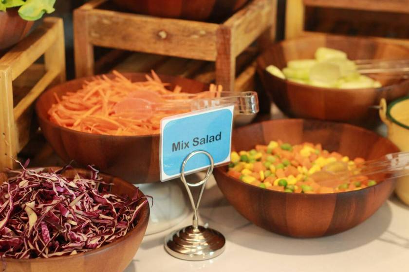 Wyndham La Vita Rawai Phuket - food and drink