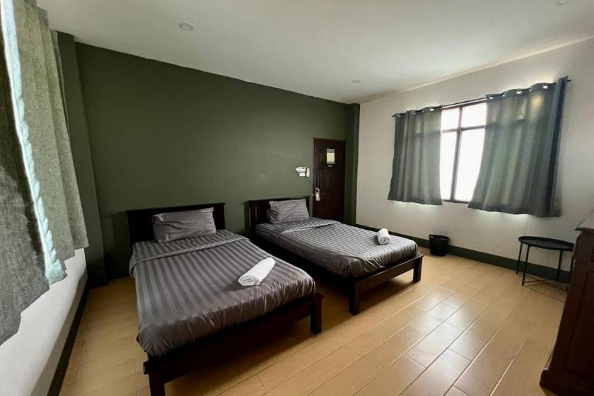 Niece Hostel Phuket - SHA Extra Plus - Five-Bedroom House