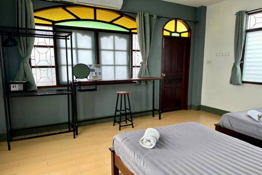 Niece Hostel Phuket - SHA Extra Plus - Superior Twin Room with City View