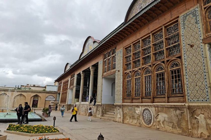 مسیر دسترسی به باغ نارنجستان قوام