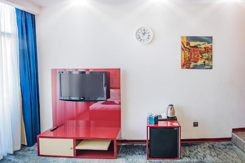 Denis Hotel Tbilisi - Double Room with Balcony