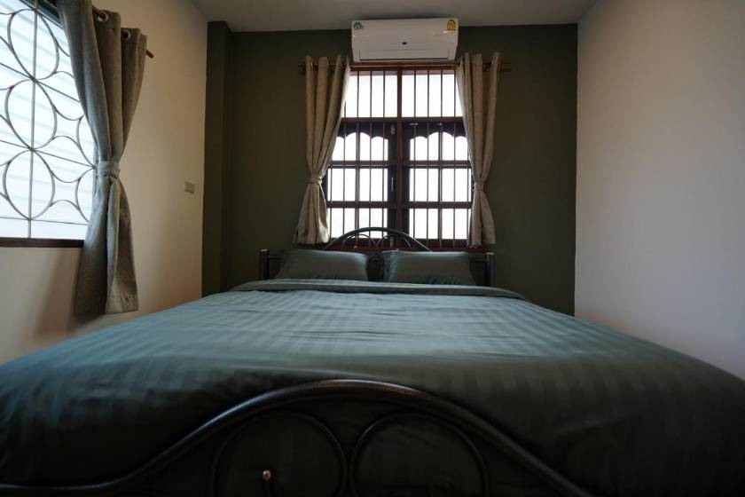 Niece Hostel Phuket - SHA Extra Plus - Superior Twin Room with City View