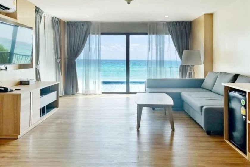 Phi Phi Holiday Resort Phuket - Beachfront Premier Pool