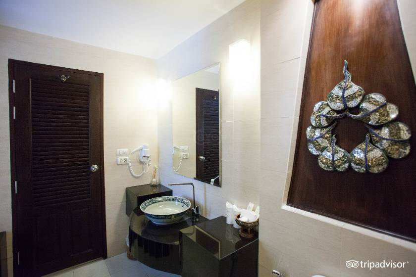 Deluxe Double or Twin RoomNavatara Phuket Resort - 