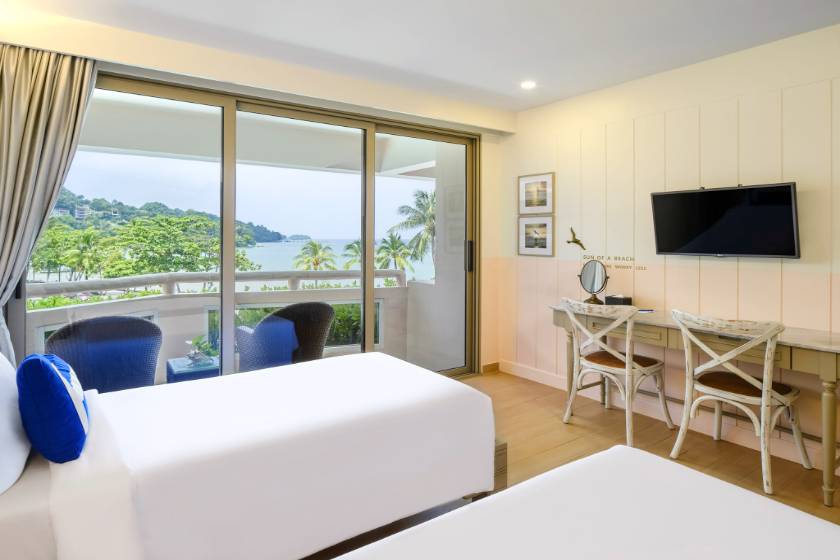 HOMM Bliss Southbeach Patong - Deluxe Suite with Sea View