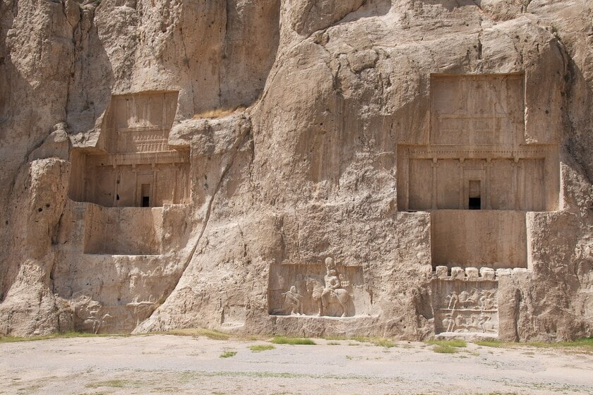 آرامگاه اردشیر یکم 