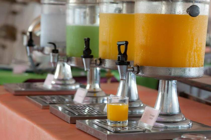 HOMM Bliss Southbeach Patong - food and drink