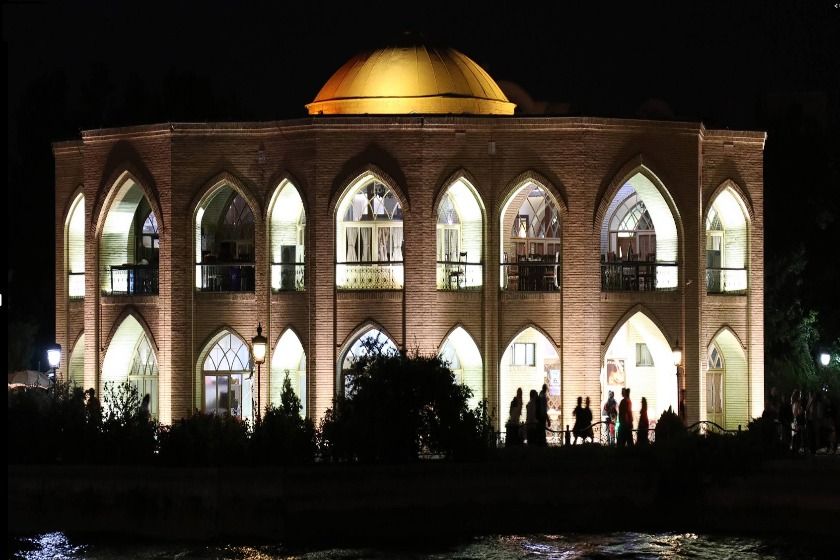 ائل گلی تبریز؛ نگین خوش رنگ و لعاب آذربایجان