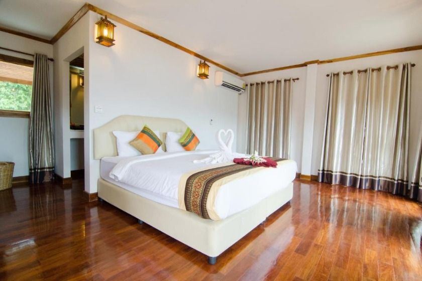 Phi Phi The Beach Resort Phuket - Standard Room with No View- Free Transfer to Tonsai Pier