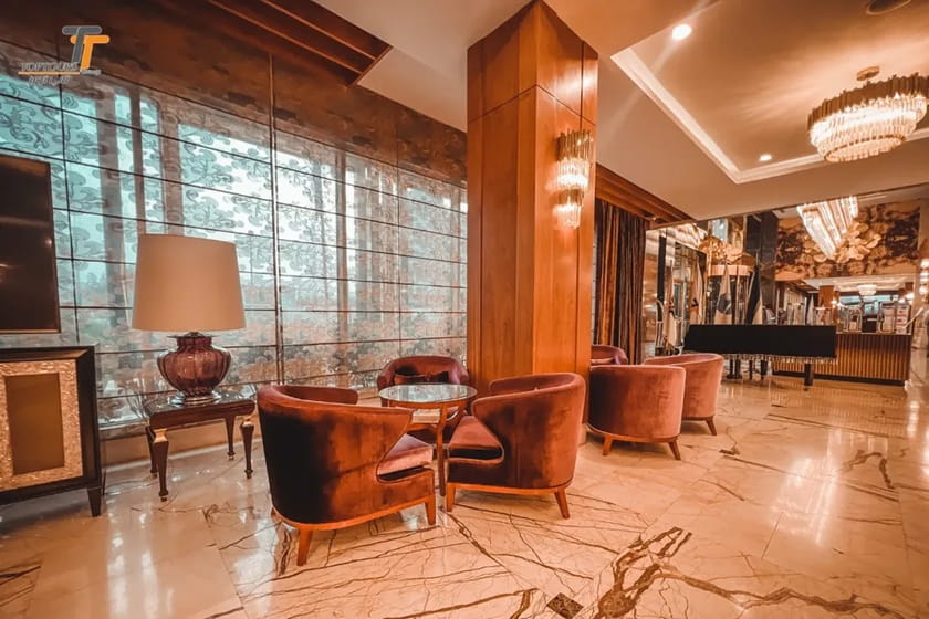 لابی هتل کوروش. منبع: صفحه اینستاگرام Kourosh.hotel. عکاس: نامشخص